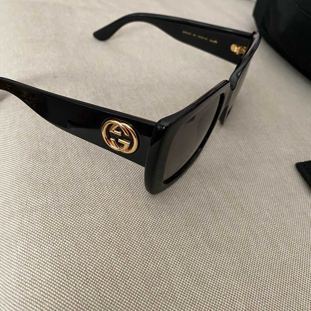 Brand new Authentic Gucci Glasses with case